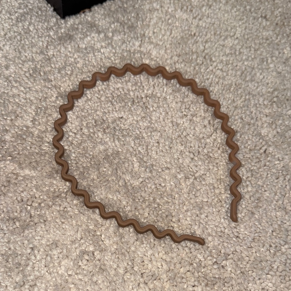 Brown Wavy Headband
